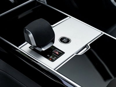 2025 Land Rover Range Rover SE LWB