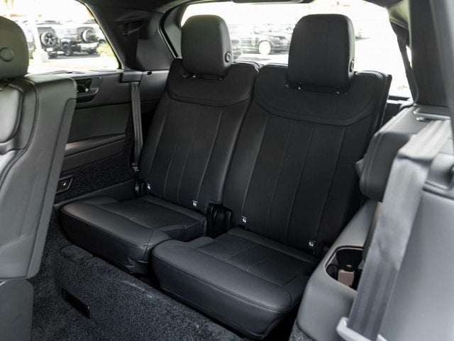 2025 Land Rover Range Rover SE LWB