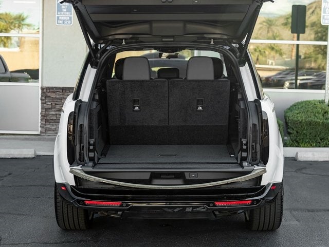 2025 Land Rover Range Rover SE LWB