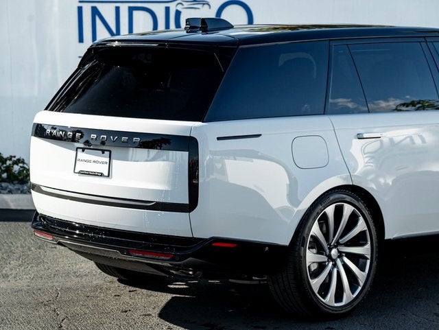 2025 Land Rover Range Rover SE LWB