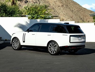 2025 Land Rover Range Rover SE LWB