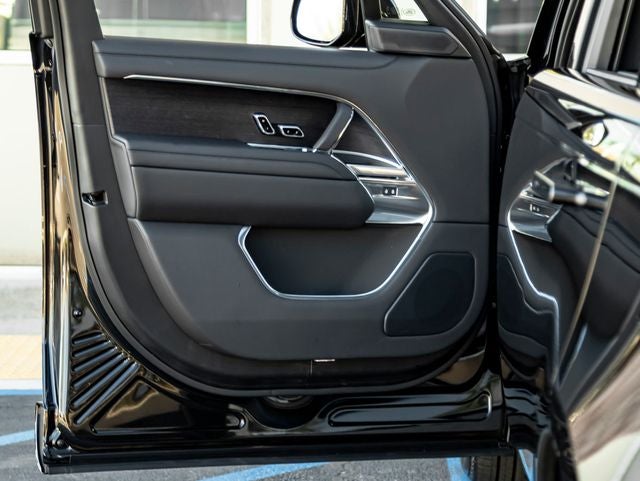 2026 Land Rover Range Rover SE LWB