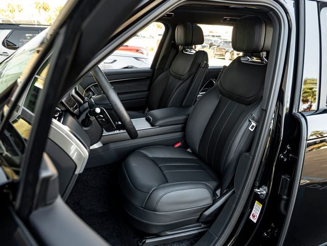 2026 Land Rover Range Rover SE LWB