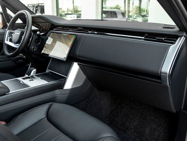 2026 Land Rover Range Rover SE LWB