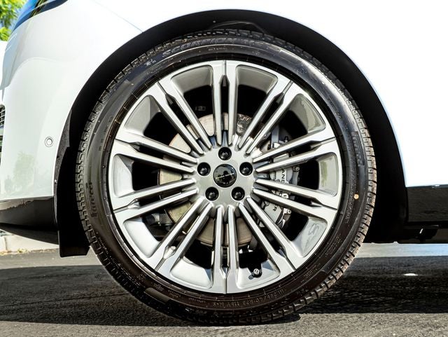 2026 Land Rover Range Rover SE LWB