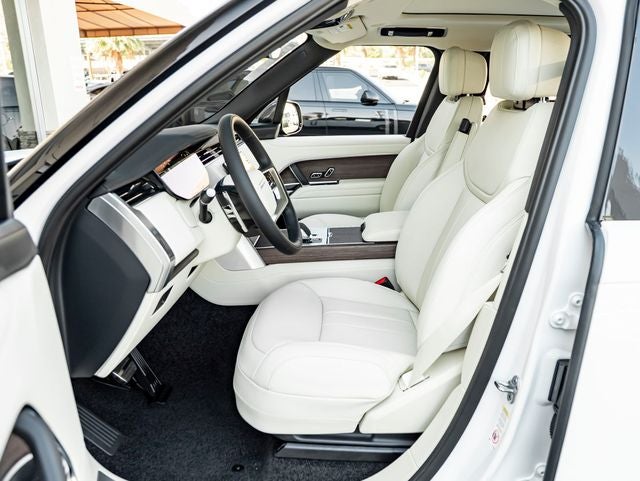 2026 Land Rover Range Rover SE LWB