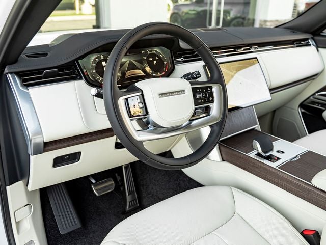 2026 Land Rover Range Rover SE LWB
