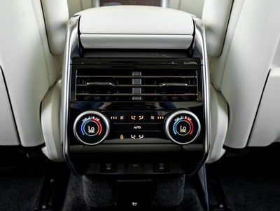 2026 Land Rover Range Rover SE LWB