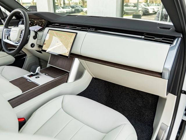 2026 Land Rover Range Rover SE LWB