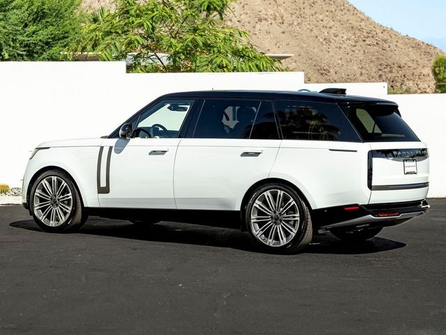 2026 Land Rover Range Rover SE LWB