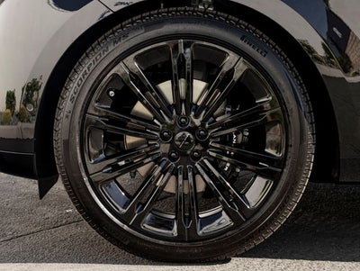 2026 Land Rover Range Rover SE LWB