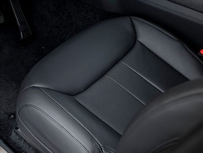 2026 Land Rover Range Rover SE LWB
