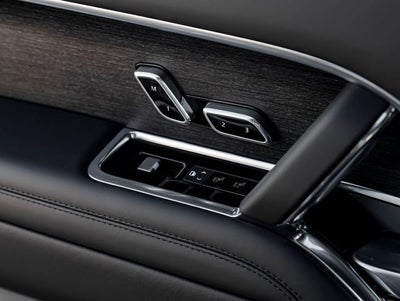 2026 Land Rover Range Rover SE LWB