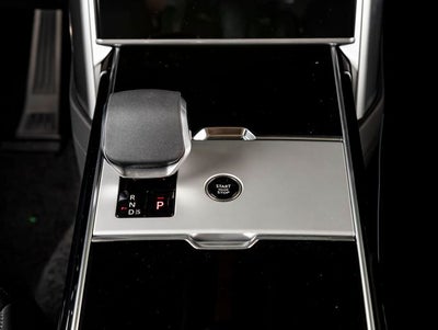 2026 Land Rover Range Rover SE LWB