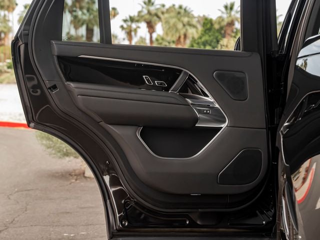 2026 Land Rover Range Rover SE LWB