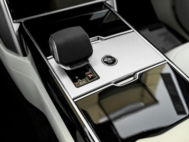 2026 Land Rover Range Rover SE LWB