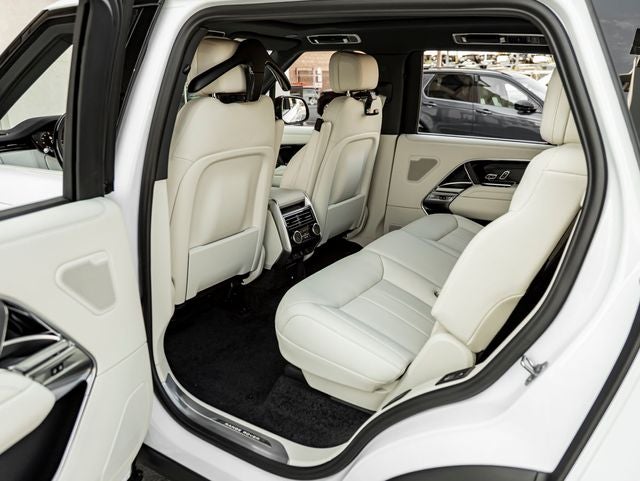 2026 Land Rover Range Rover SE LWB