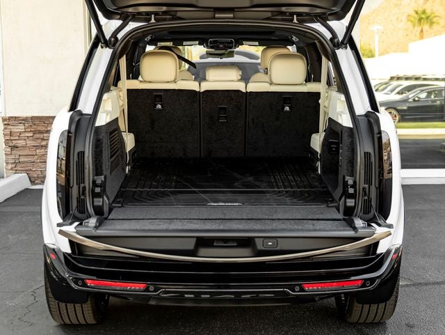2026 Land Rover Range Rover SE LWB
