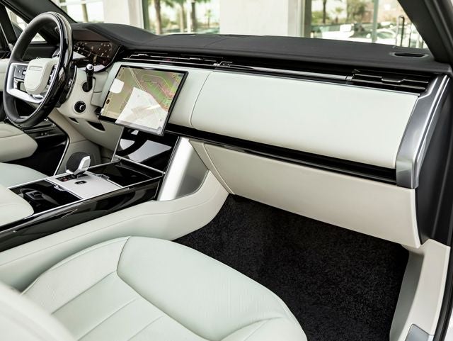 2026 Land Rover Range Rover SE LWB