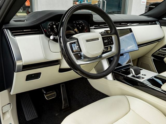 2026 Land Rover Range Rover SE LWB