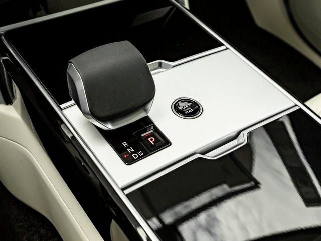 2026 Land Rover Range Rover SE LWB