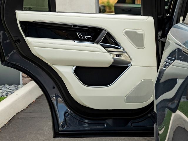 2026 Land Rover Range Rover SE LWB