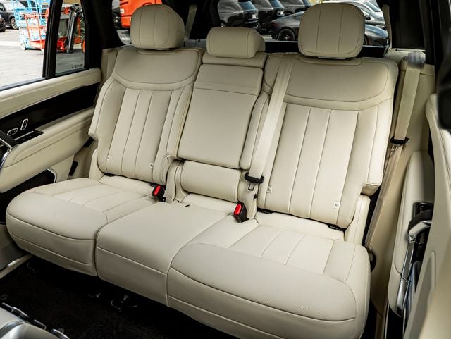 2026 Land Rover Range Rover SE LWB