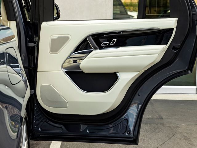 2026 Land Rover Range Rover SE LWB