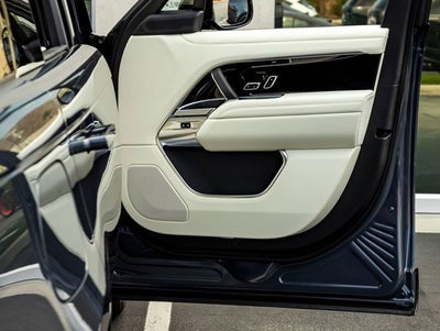 2026 Land Rover Range Rover SE LWB