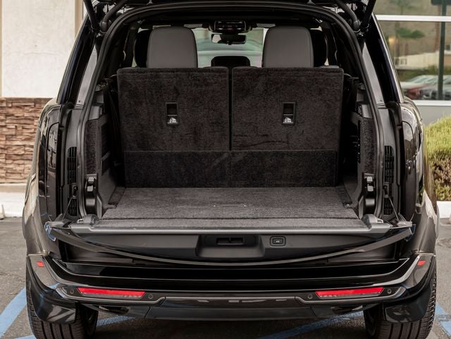 2023 Land Rover Range Rover SE LWB