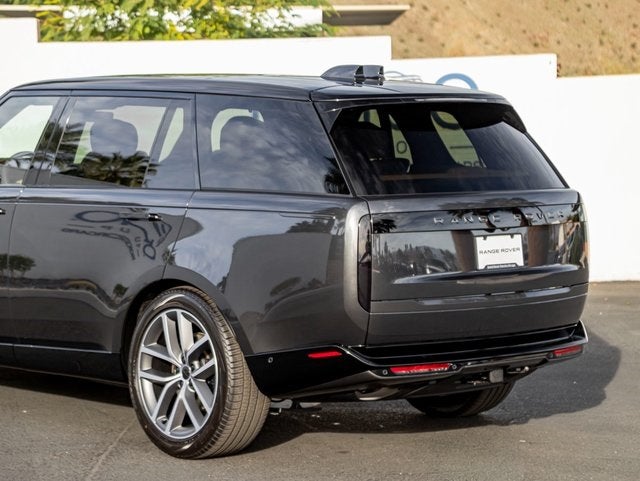 2026 Land Rover Range Rover SE LWB