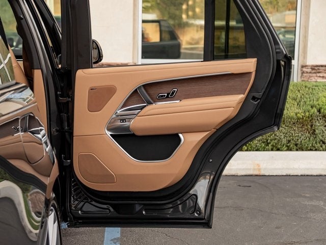 2026 Land Rover Range Rover SE LWB