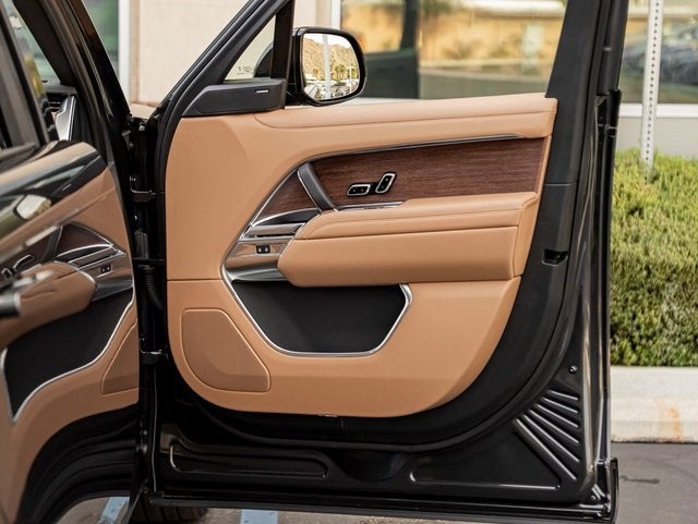 2026 Land Rover Range Rover SE LWB