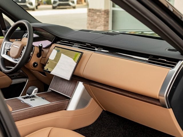 2026 Land Rover Range Rover SE LWB