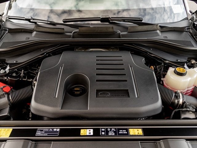 2026 Land Rover Range Rover SE LWB