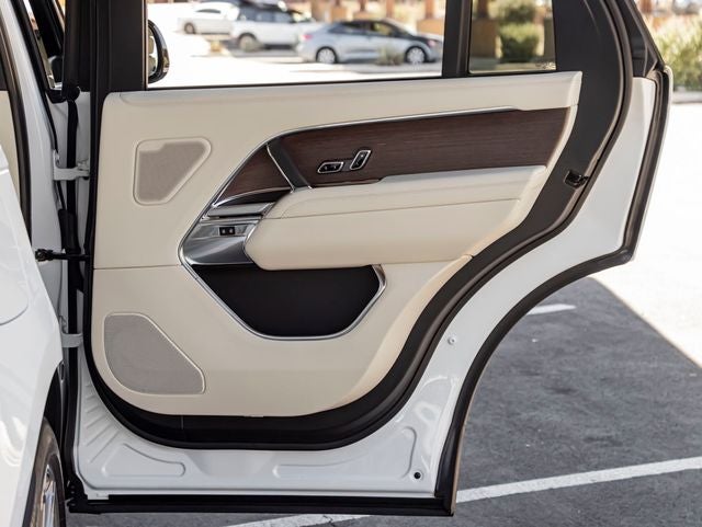 2026 Land Rover Range Rover SE LWB