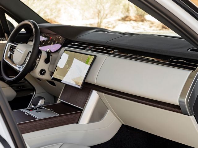 2026 Land Rover Range Rover SE LWB