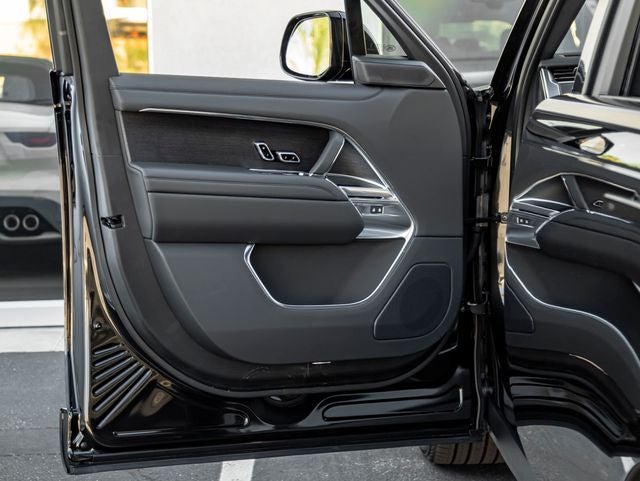 2026 Land Rover Range Rover SE LWB