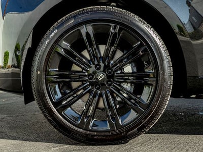 2027 Land Rover Range Rover SE LWB