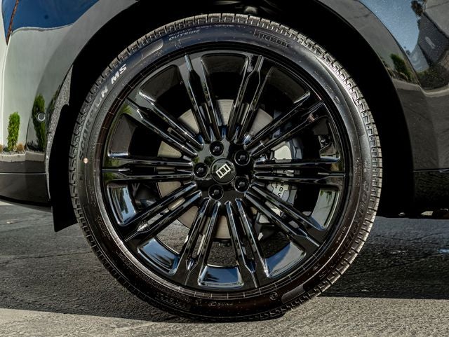 2027 Land Rover Range Rover SE LWB