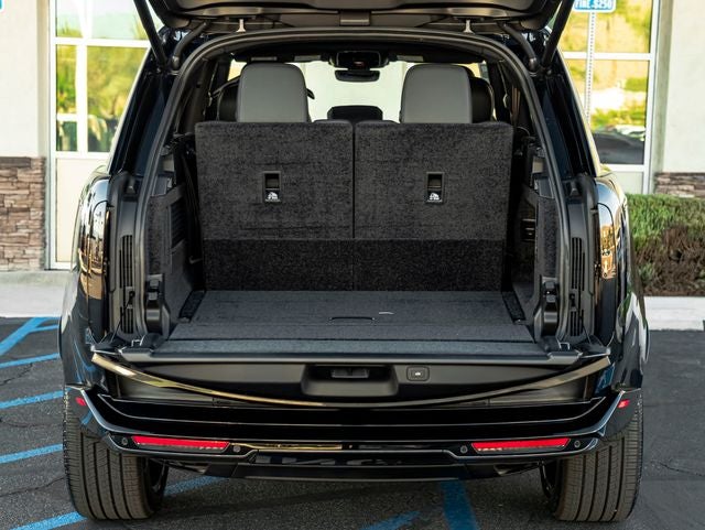 2027 Land Rover Range Rover SE LWB