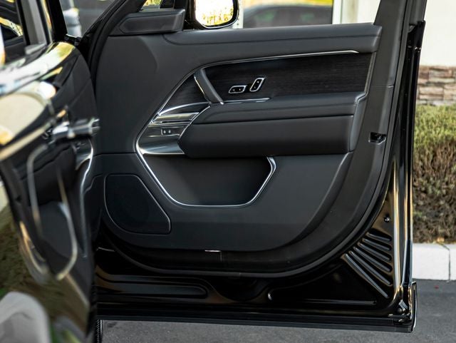 2027 Land Rover Range Rover SE LWB