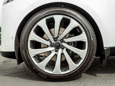 2026 Land Rover Range Rover SE LWB