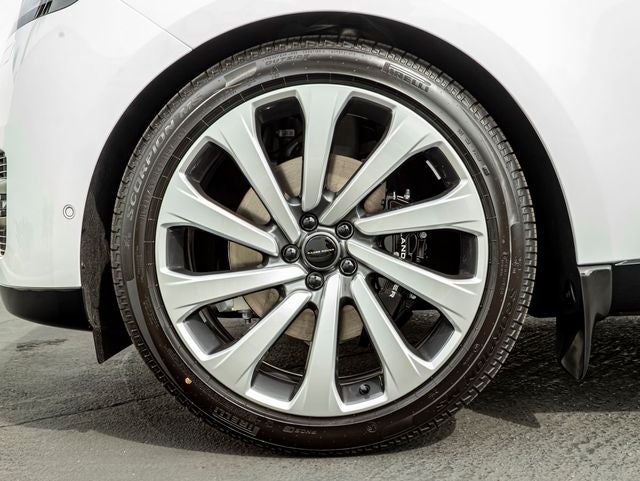 2026 Land Rover Range Rover SE LWB