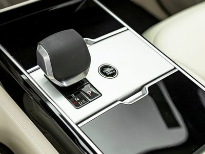 2026 Land Rover Range Rover SE LWB