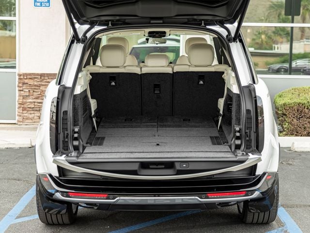 2026 Land Rover Range Rover SE LWB