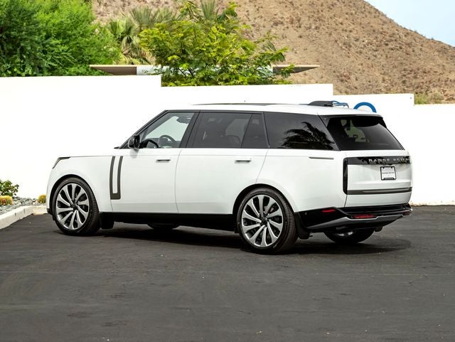2026 Land Rover Range Rover SE LWB