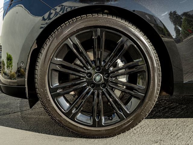 2024 Land Rover Range Rover SE LWB