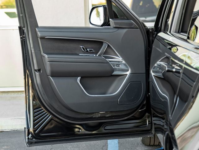 2024 Land Rover Range Rover SE LWB