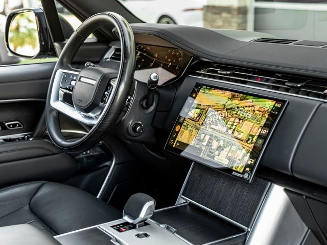 2024 Land Rover Range Rover SE LWB